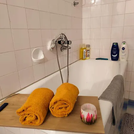 شقة Tanja